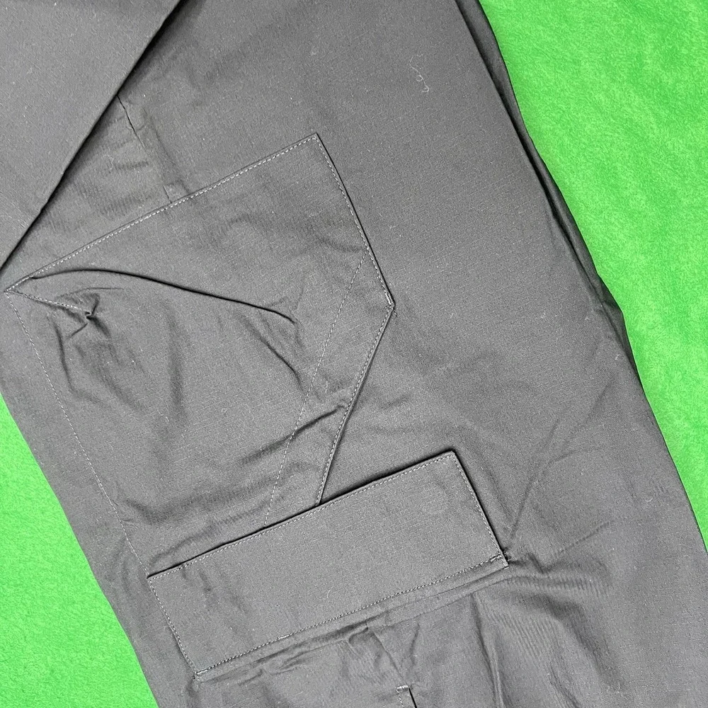 Nike Women's Black Cargo Pants Elastic Waist Pockets Logo Size Medium